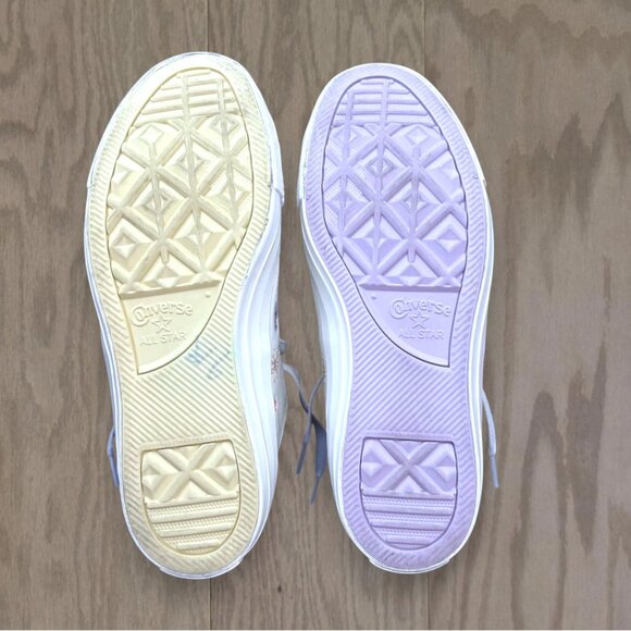 Converse Chuck Taylor All Star Low Top White Floral Embroidered Sneakers 8 - Picture 2 of 12